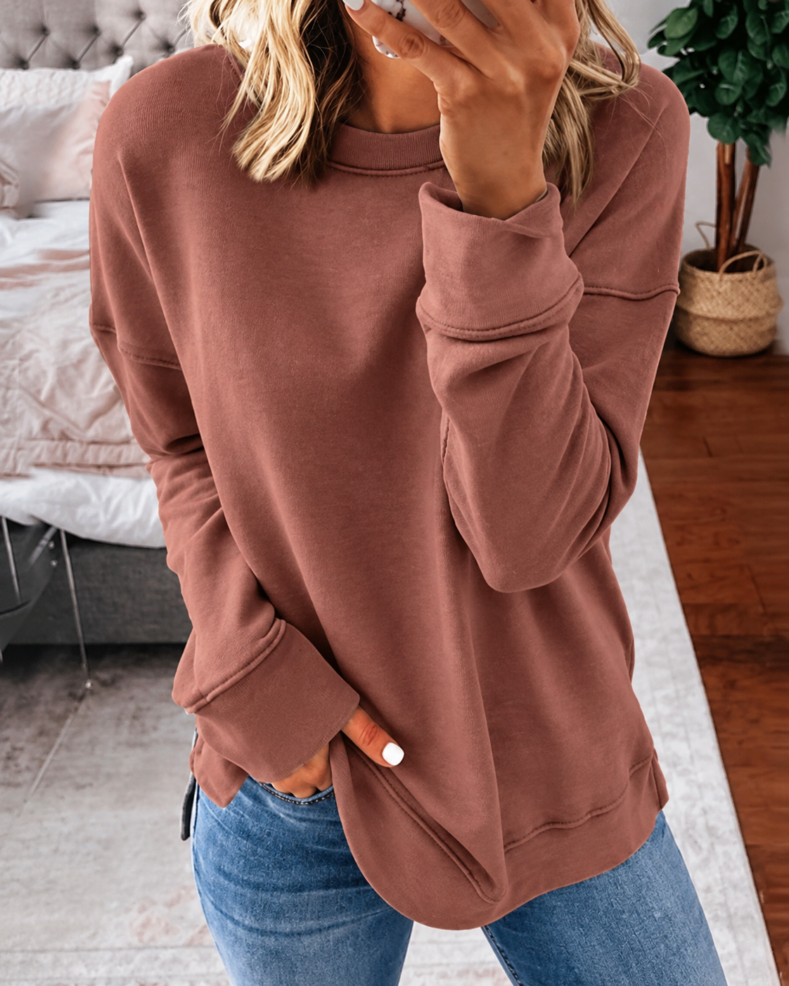 Marina | Relaxed Curved-Hem Crew Sweatshirt